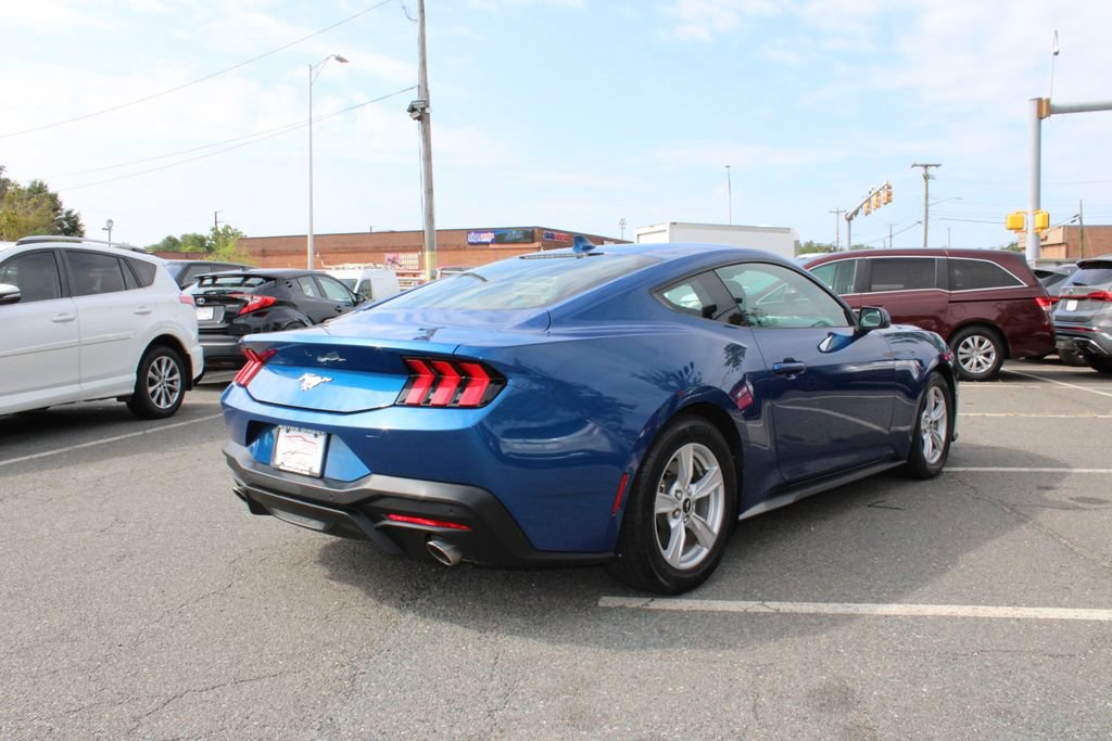 Used 2024 Ford Mustang Coupe RWD image 7