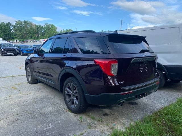 Used 2023 Ford Explorer XLT w/ Equipment Group 202A AWD/4WD image 6