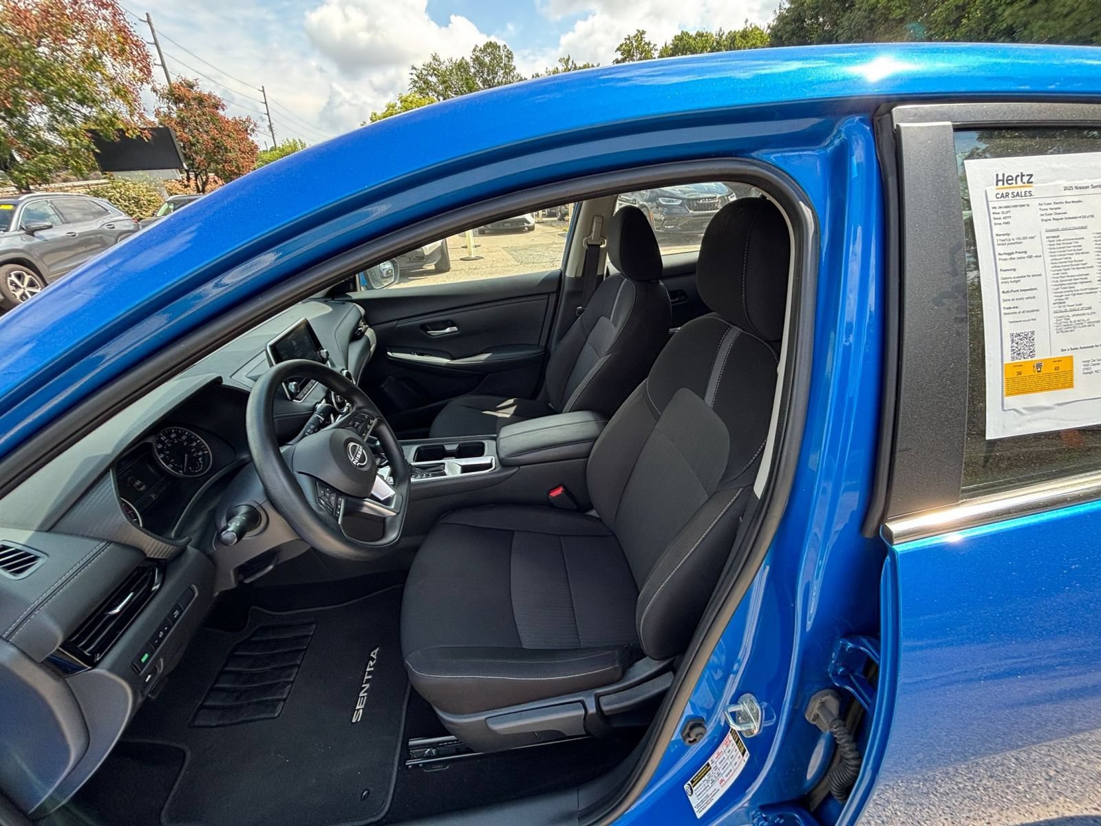 Used 2025 Nissan Sentra SV FWD image 33