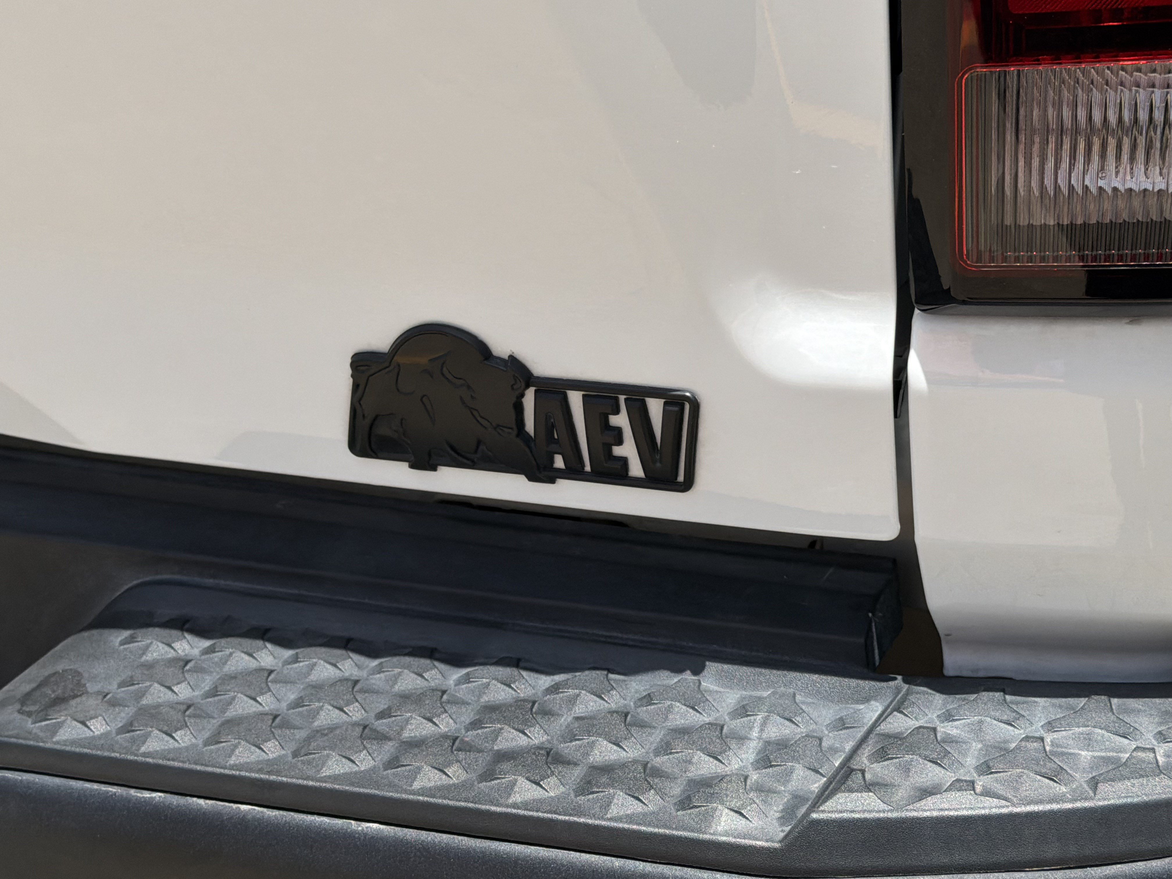 Used 2025 Chevrolet Colorado ZR2 w/ ZR2 Bison Edition AWD/4WD image 9