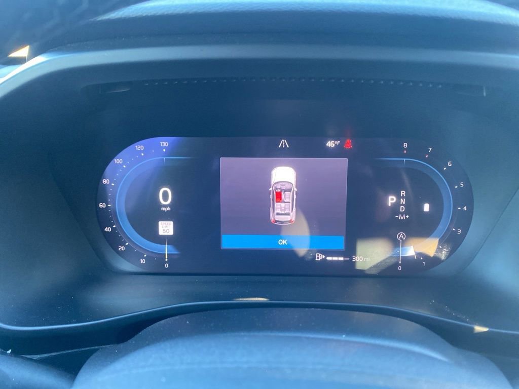 Used 2024 Volvo XC40 B5 Core image 18