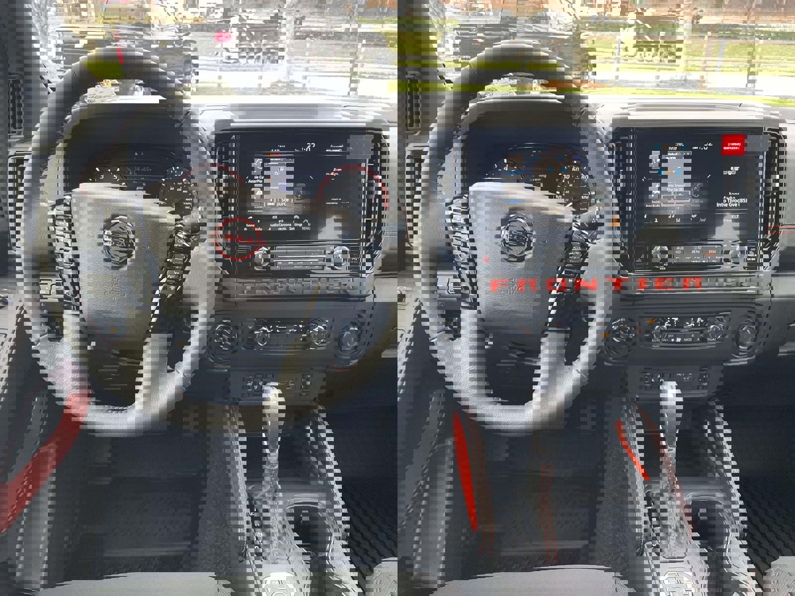 Used 2026 Nissan Frontier PRO-4X w/ Pro-4x Convenience Package image 11