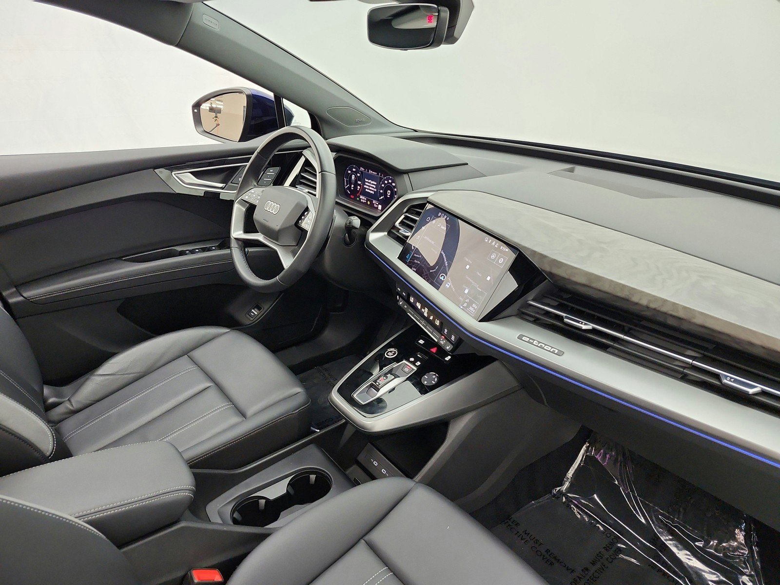 Used 2023 Audi Q4 e-tron Premium Plus w/ Premium Plus image 29