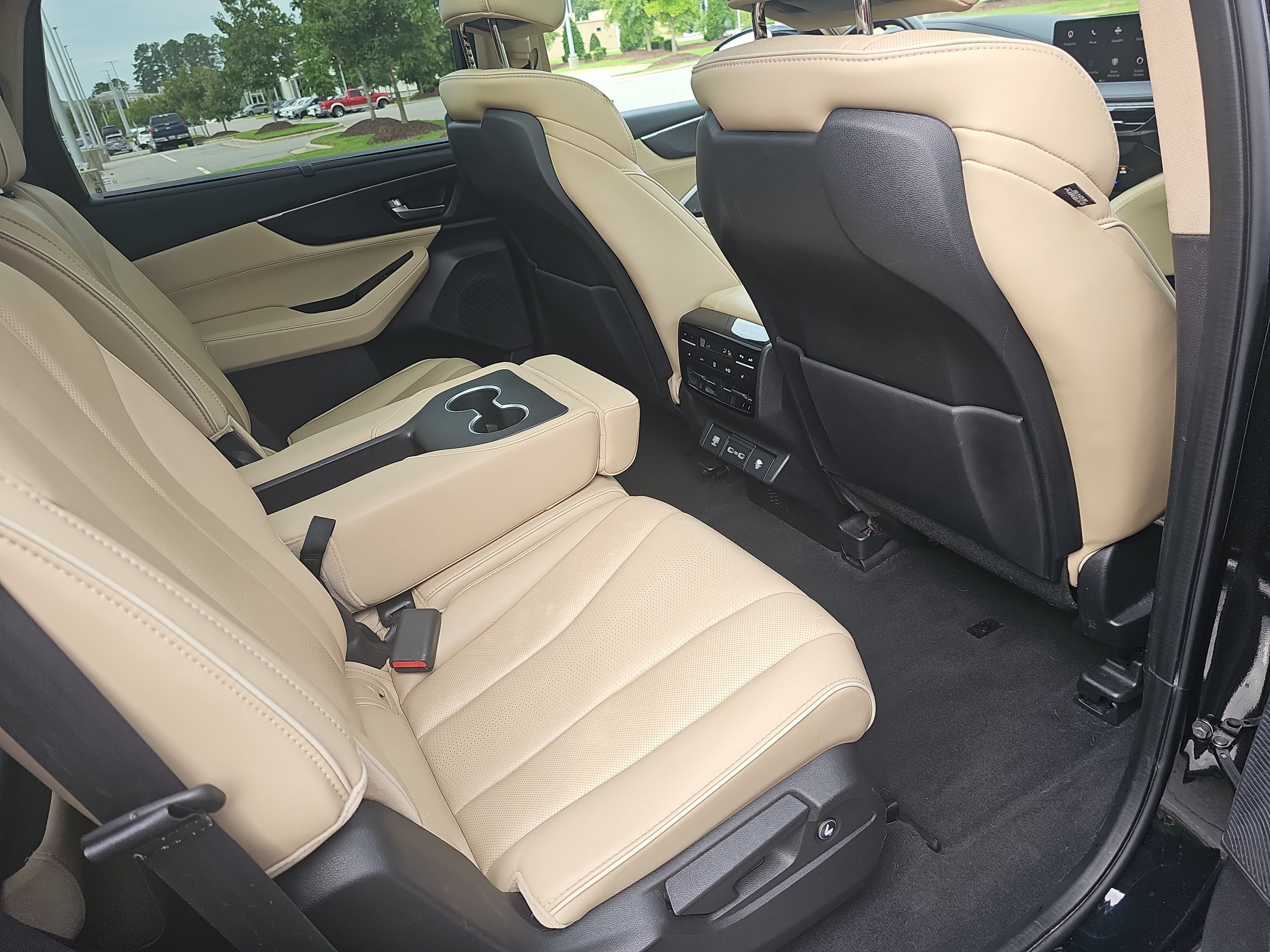 Certified 2024 Acura MDX SH-AWD w/ Advance Package image 11