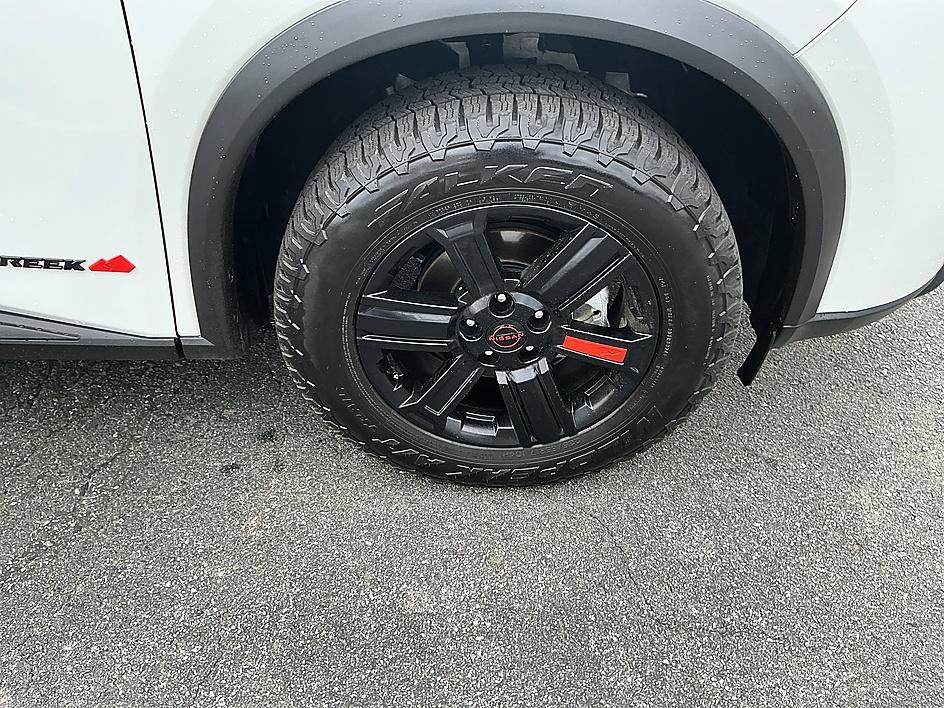 Certified 2025 Nissan Rogue SV AWD/4WD image 10