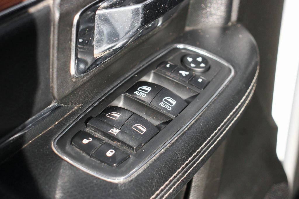 Used 2018 RAM 3500 Laramie AWD/4WD image 17