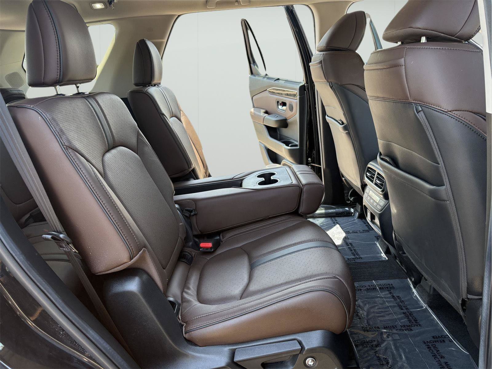 Used 2025 Honda Pilot Elite image 14