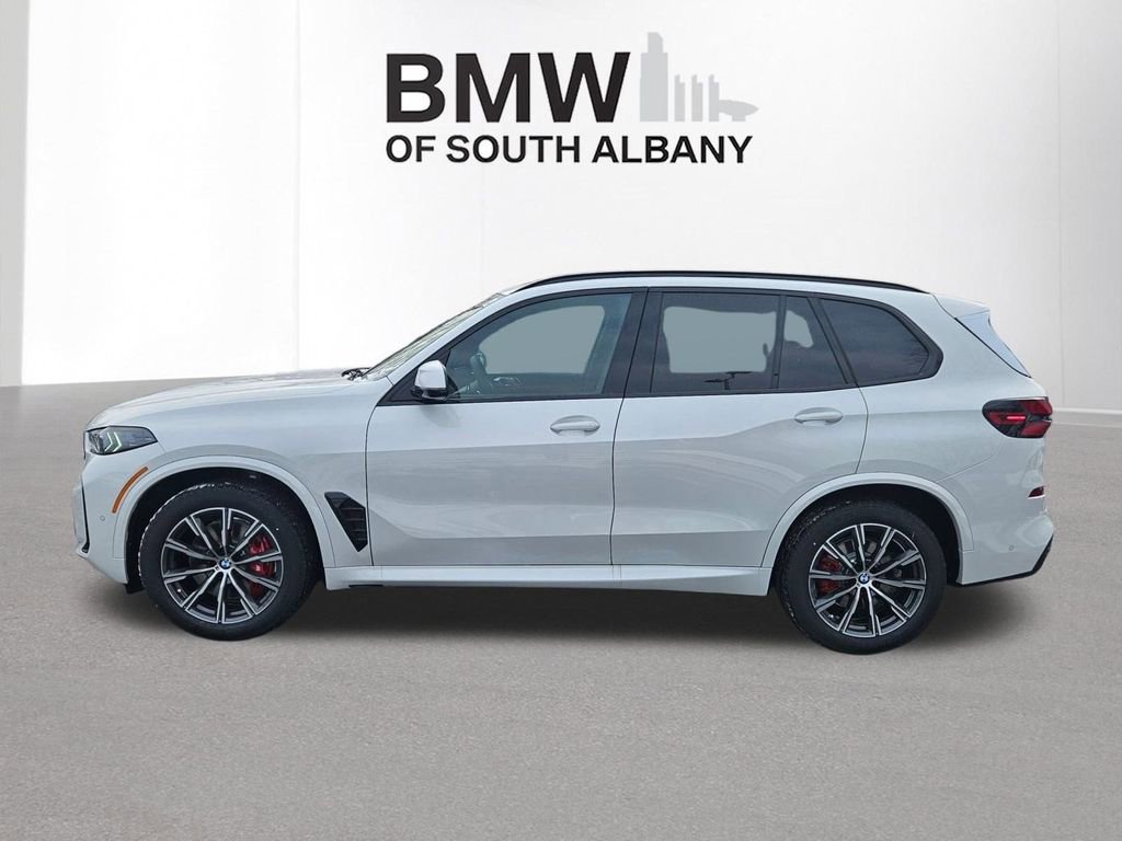 New 2026 BMW X5 xDrive40i w/ M Sport Package image 3