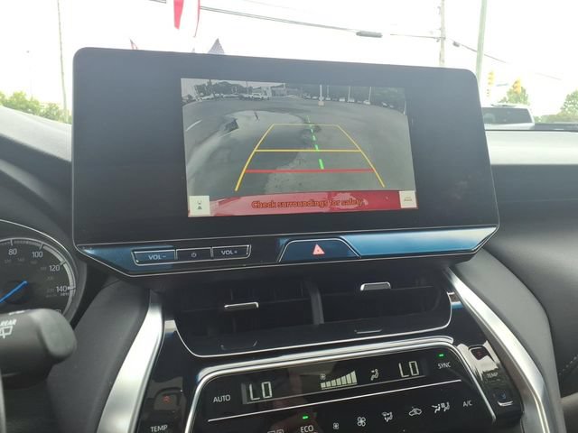Used 2023 Toyota Venza Nightshade AWD/4WD image 19