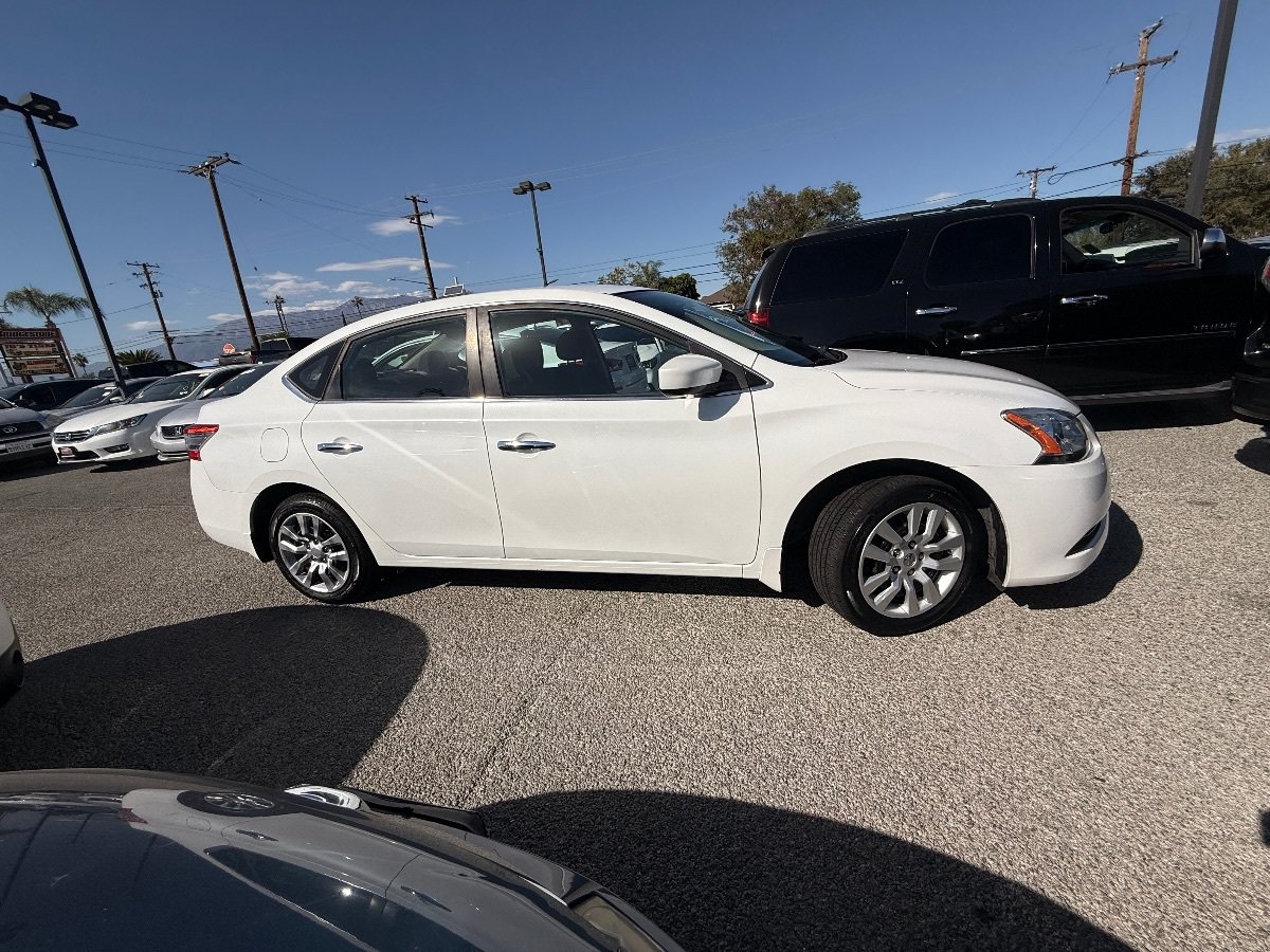 Used 2011 Nissan Sentra 2.0 SR FWD image 15