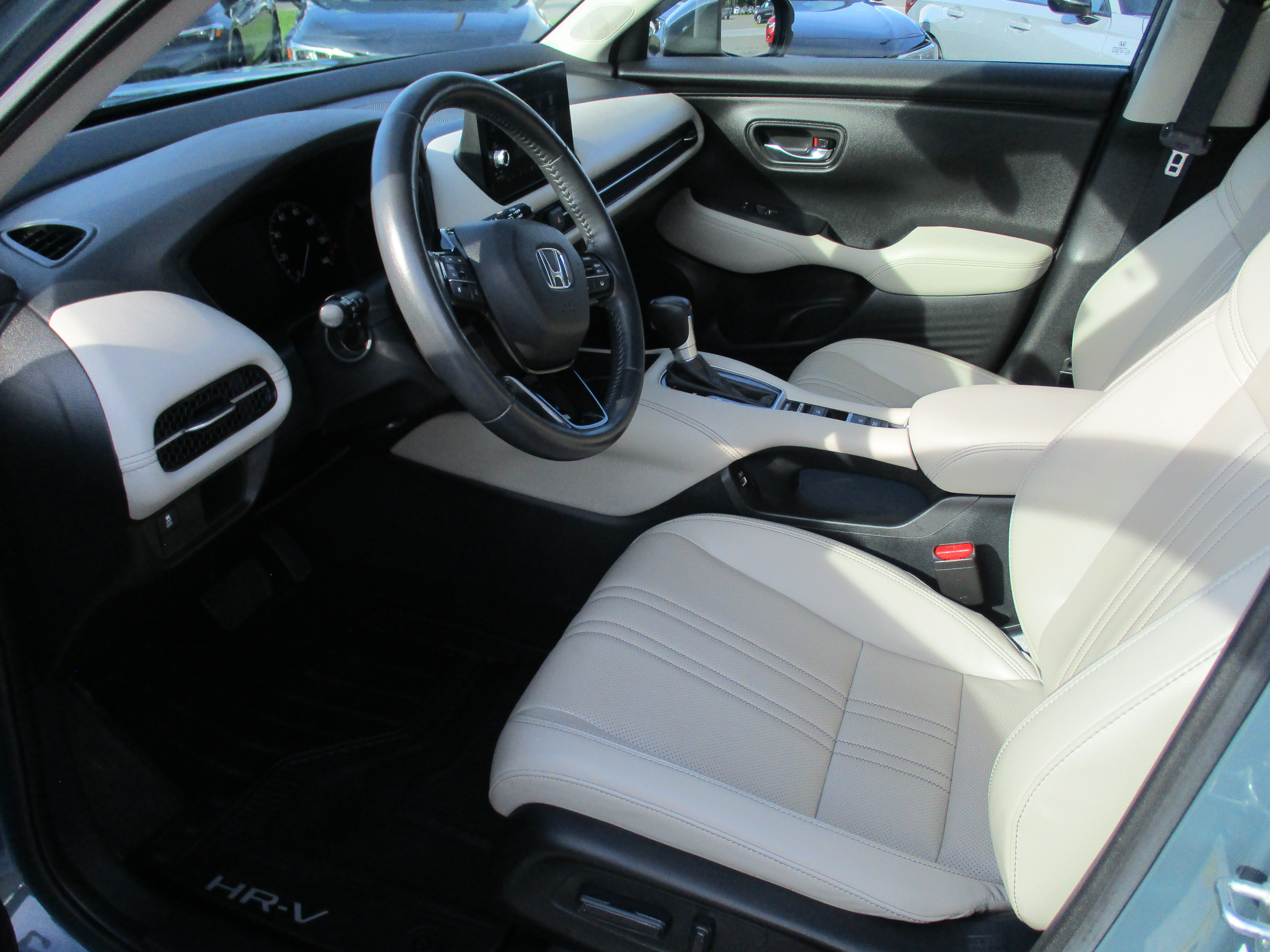 Certified 2023 Honda HR-V EX-L image 11