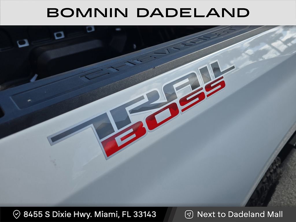 Used 2025 Chevrolet Silverado 1500 Custom Trail Boss AWD/4WD image 5