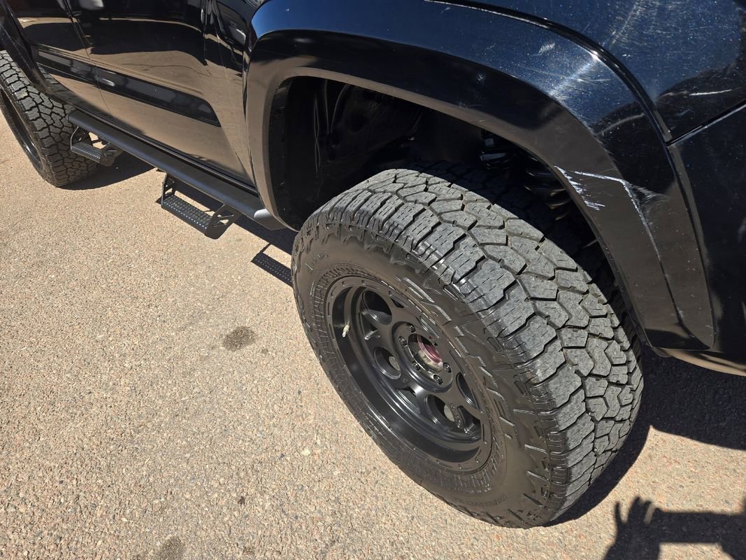 Used 2018 Toyota Tacoma TRD Sport w/ Technology Package AWD/4WD image 12