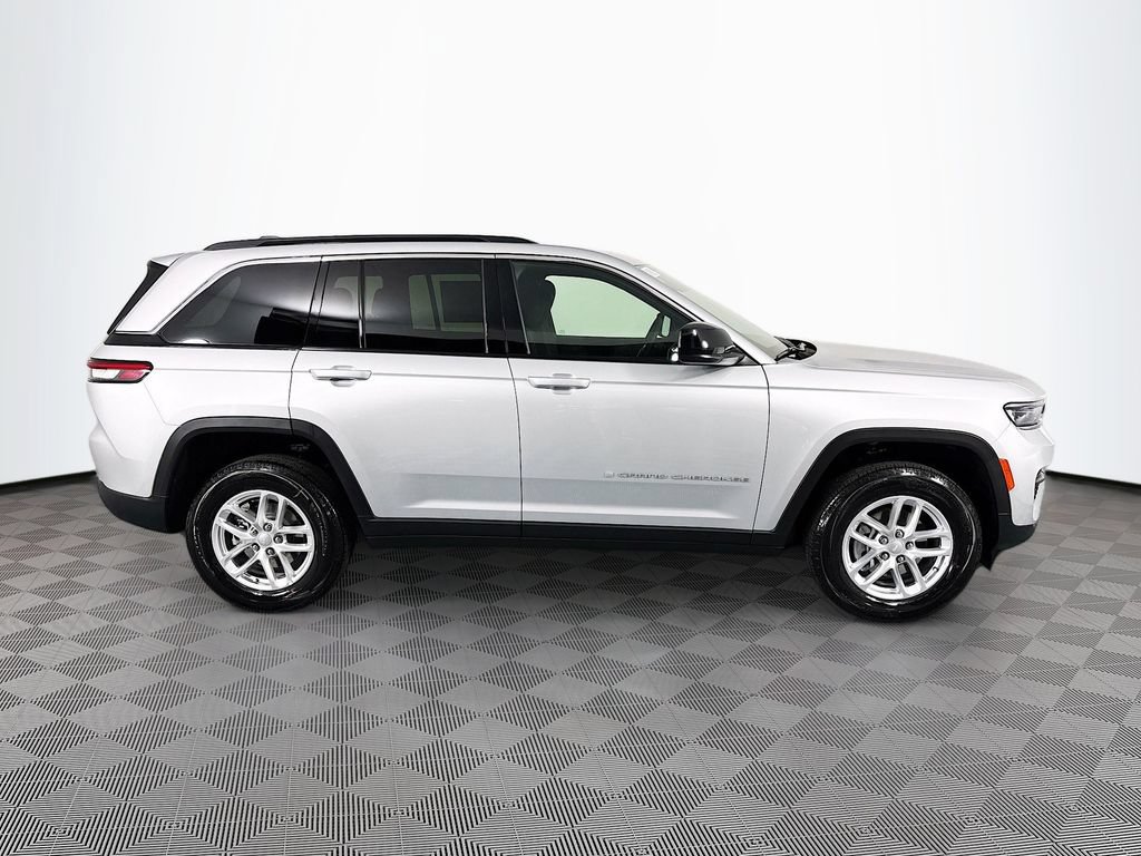 New 2026 Jeep Grand Cherokee Laredo AWD/4WD image 8