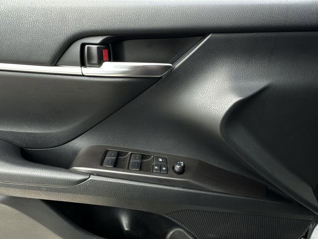 Used 2024 Toyota Camry SE image 21