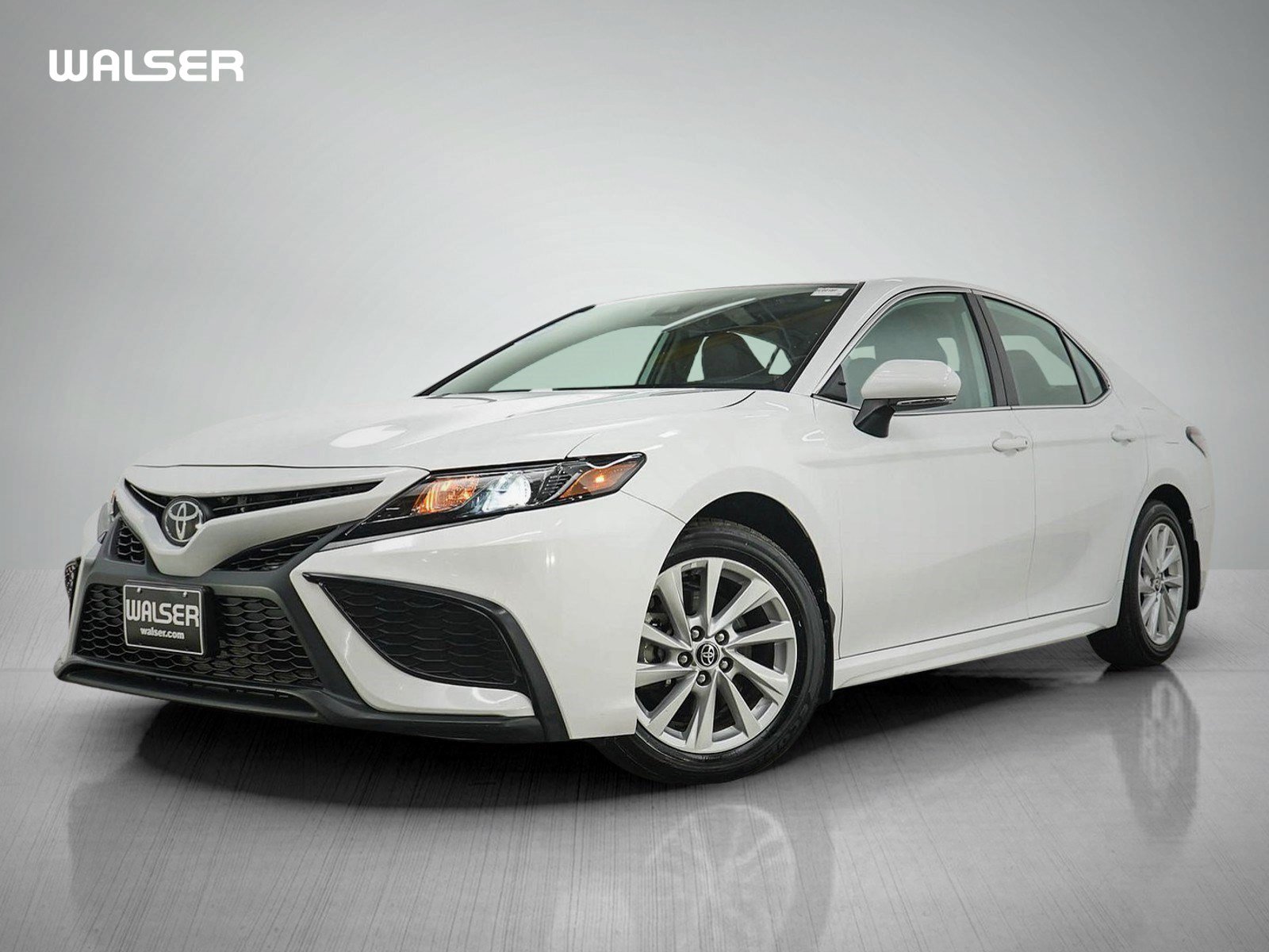 Used 2024 Toyota Camry SE