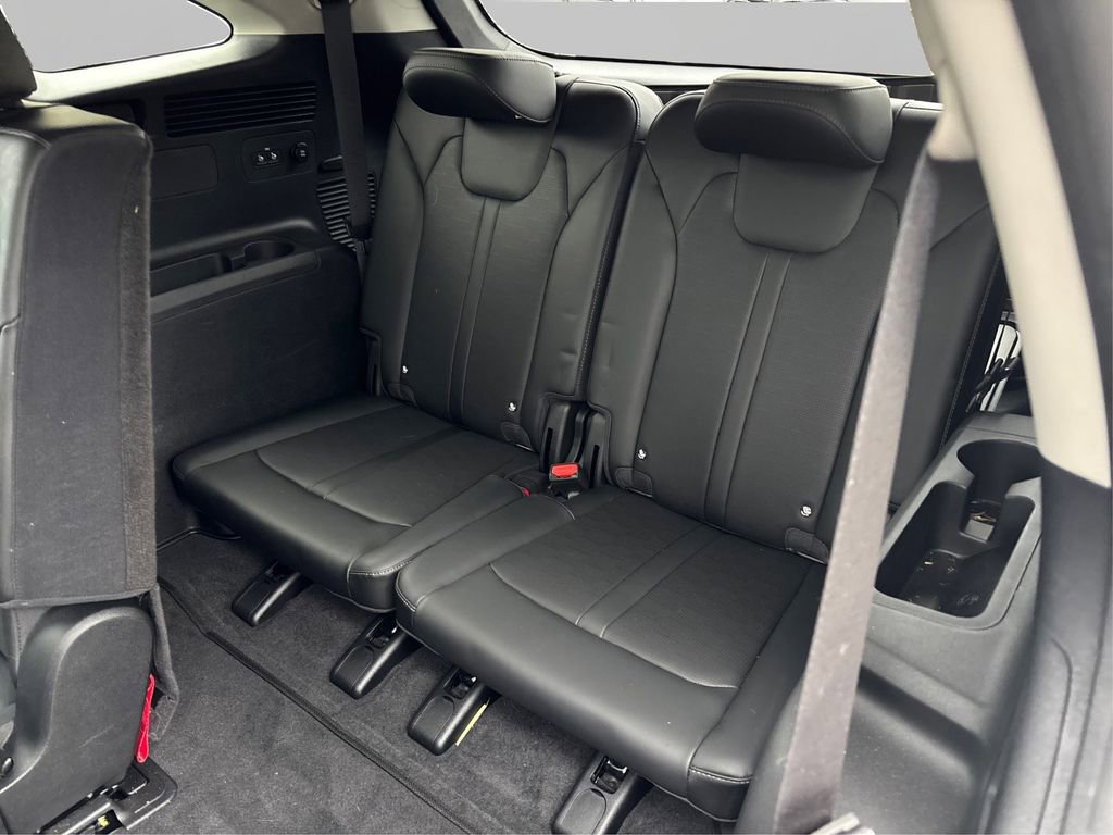 Certified 2025 Kia Sorento S w/ Panoramic Sunroof Package image 33