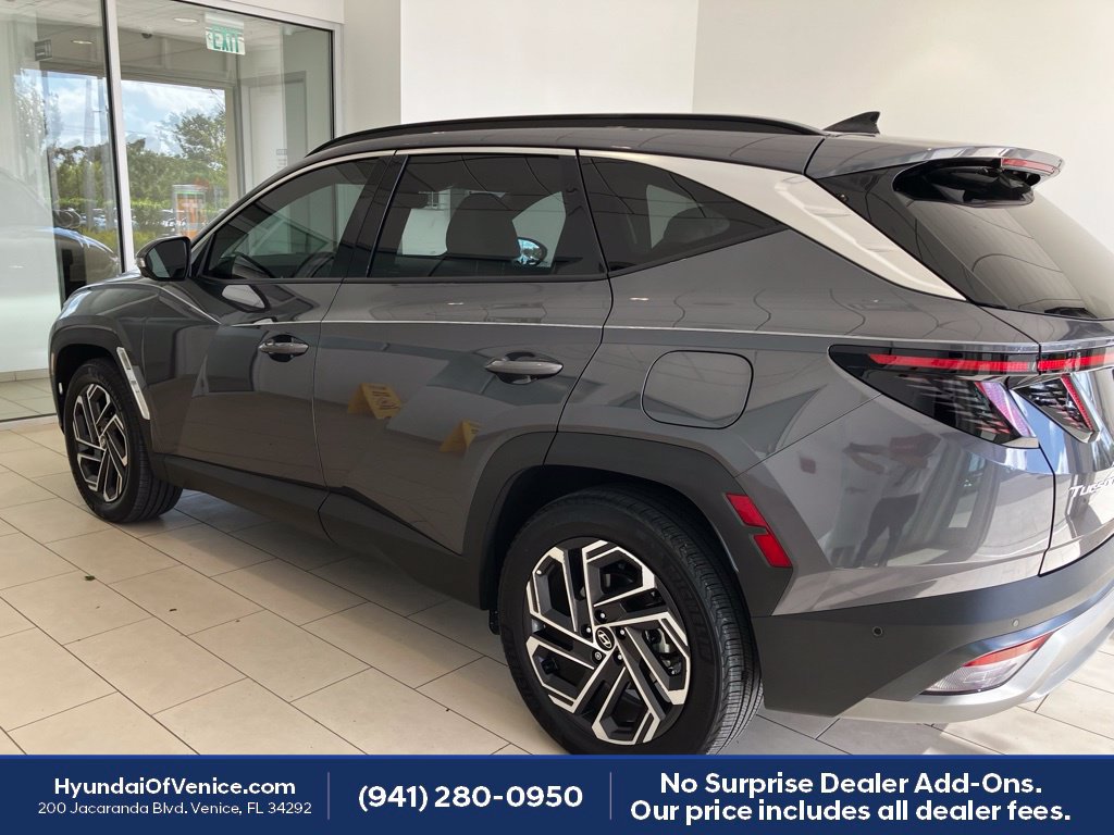 Used 2025 Hyundai Tucson Limited AWD/4WD image 9