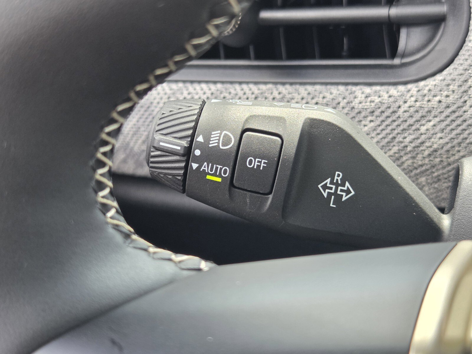 Certified 2025 MINI Cooper S image 29