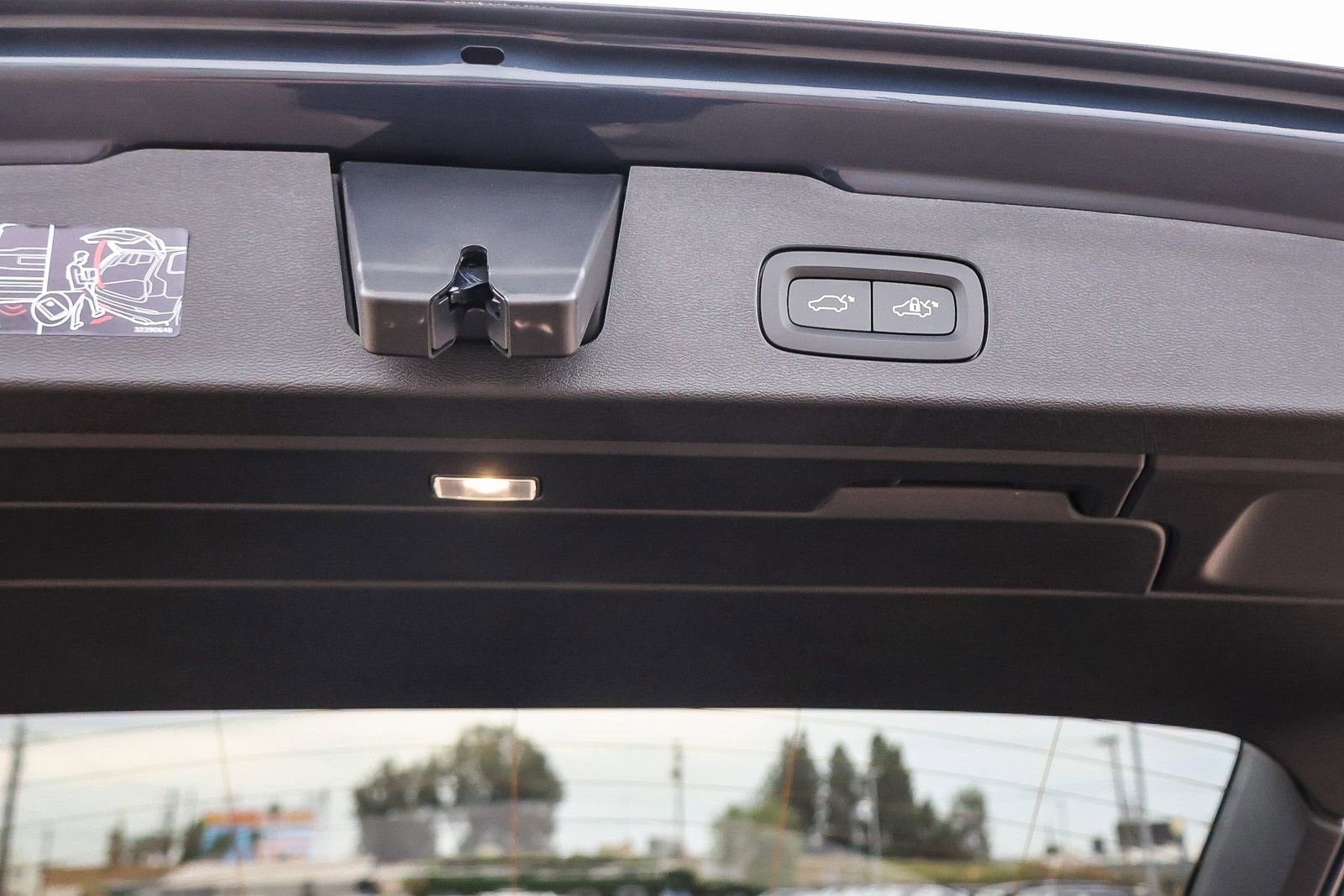 New 2026 Volvo V60 B5 Cross Country Plus w/ Climate Package image 24