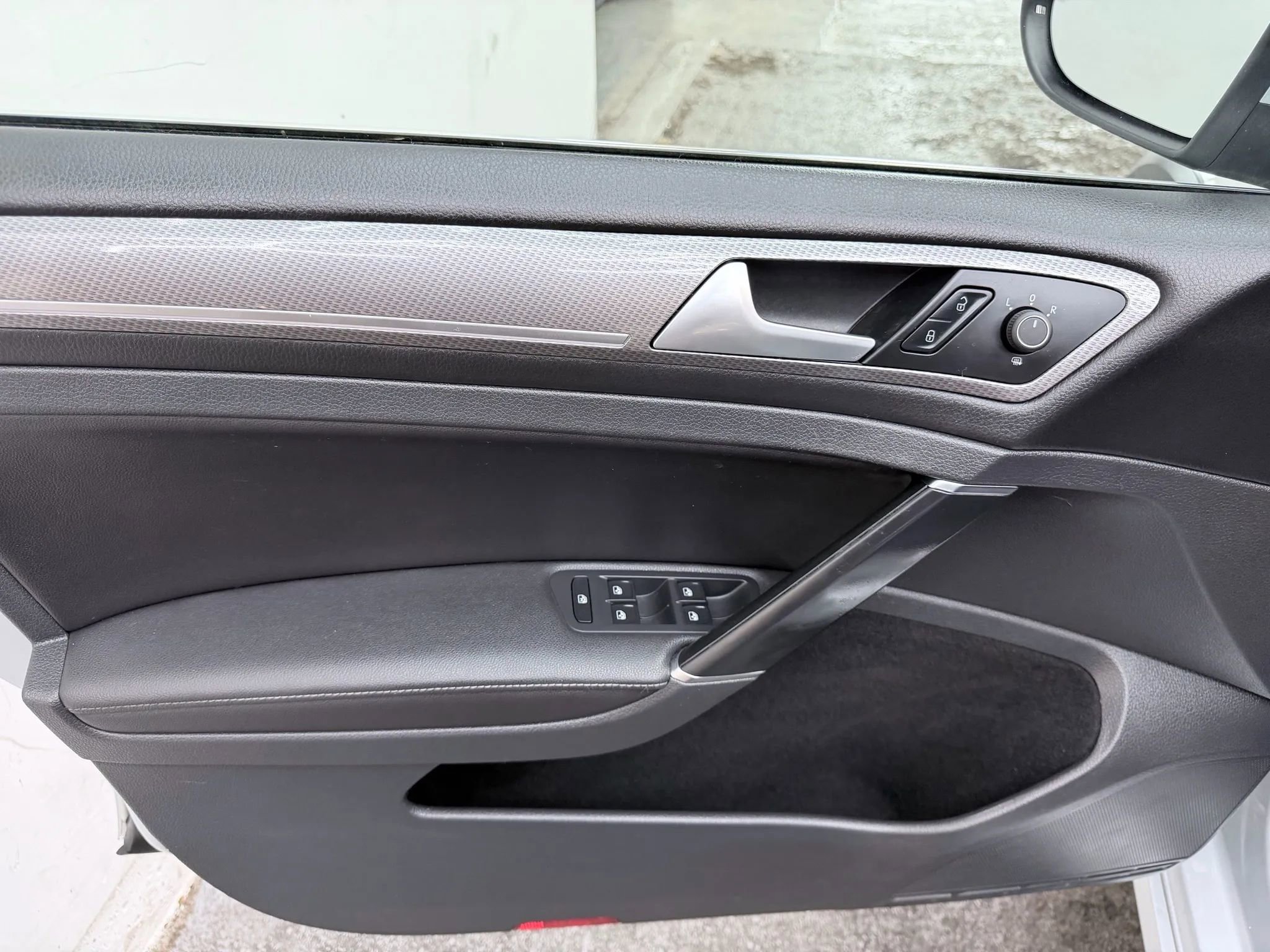 Used 2017 Volkswagen Golf Alltrack SE image 10