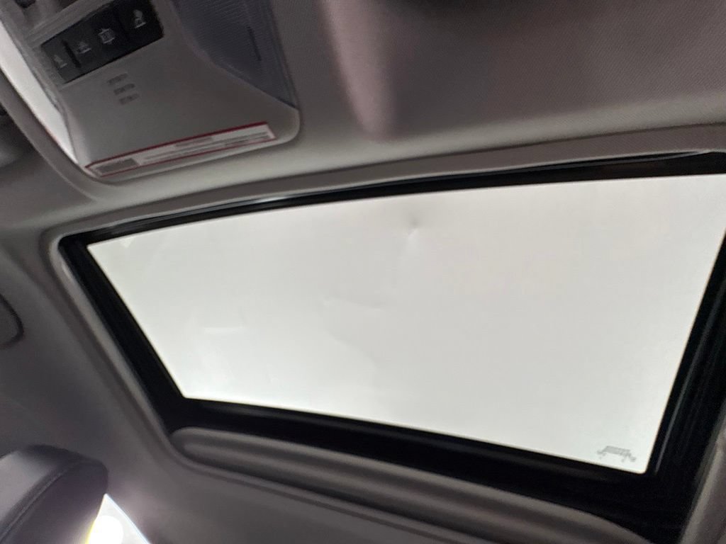 Used 2019 Toyota RAV4 Limited FWD image 31
