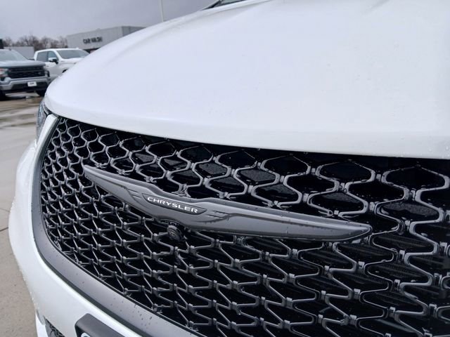 New 2026 Chrysler Pacifica Select image 30