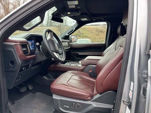 Used 2024 Ford Expedition Limited image 21