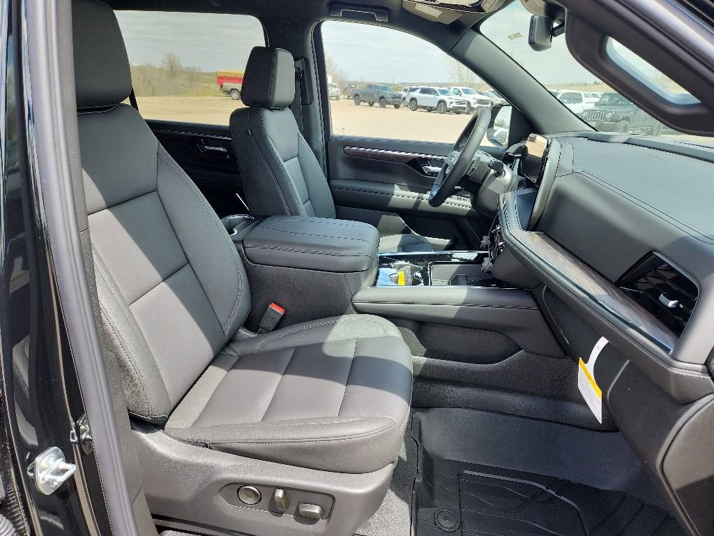New 2026 Chevrolet Suburban LT w/ Comfort Package AWD/4WD image 54
