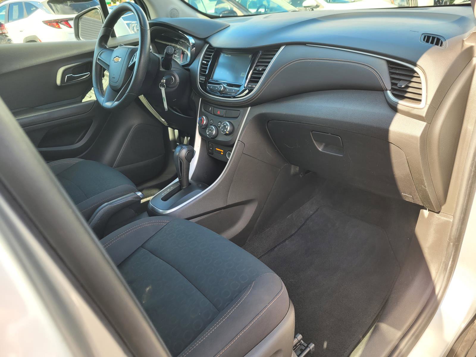 Used 2017 Chevrolet Trax LS image 21