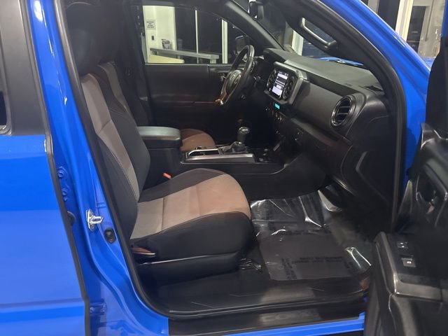 Used 2021 Toyota Tacoma TRD Sport w/ Technology Package image 37