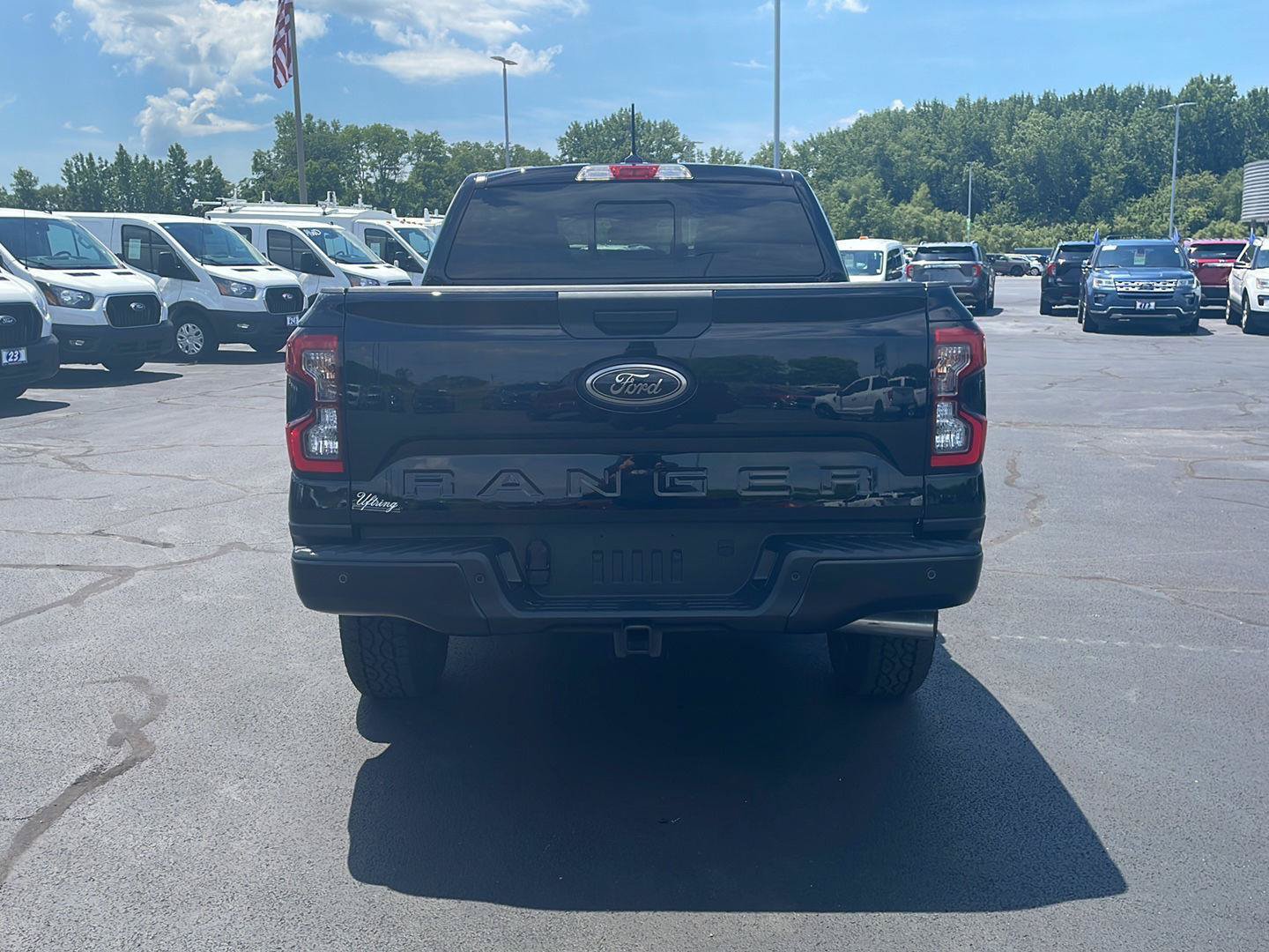 Used 2026 Ford Ranger Lariat w/ Black Appearance Package AWD/4WD image 4