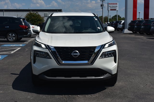 Used 2023 Nissan Rogue SV AWD/4WD image 2
