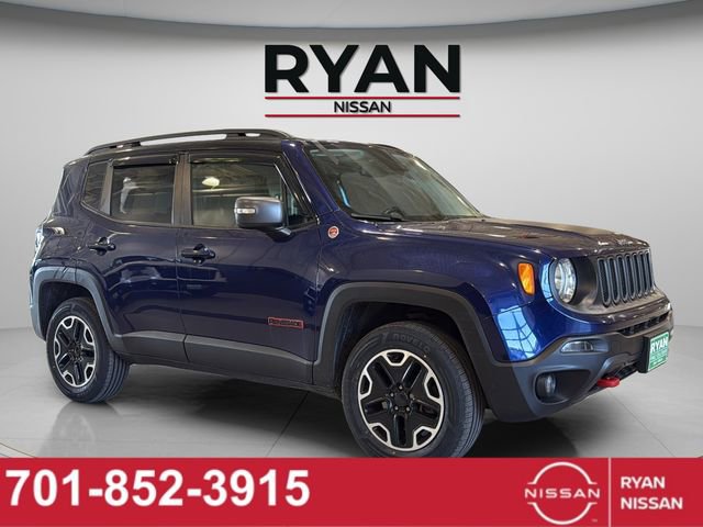 Used 2016 Jeep Renegade Trailhawk w/ Premium Trailhawk Package image 19