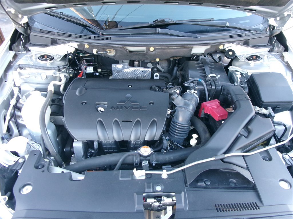 Used 2016 Mitsubishi Lancer ES image 41