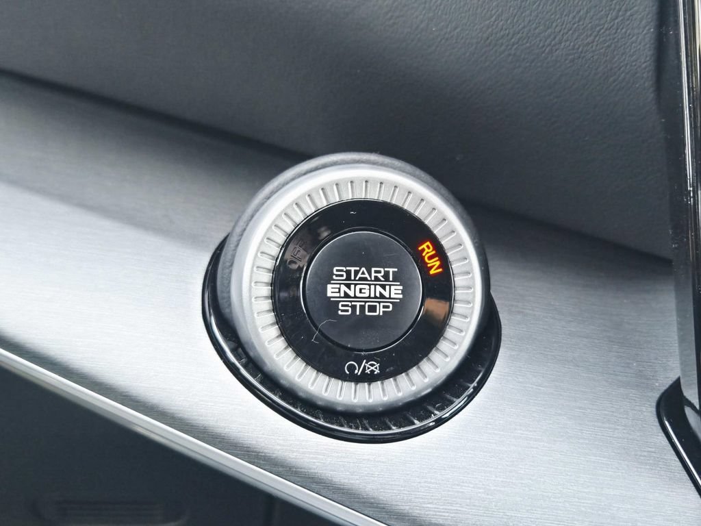 New 2026 Jeep Grand Wagoneer L Limited AWD/4WD image 31