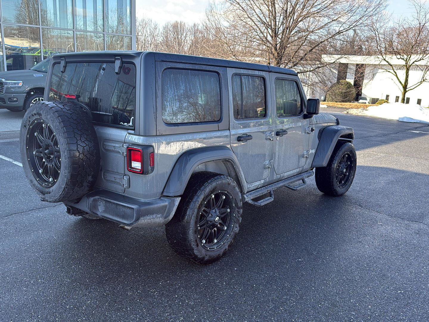 Used 2019 Jeep Wrangler Unlimited Sport S image 4