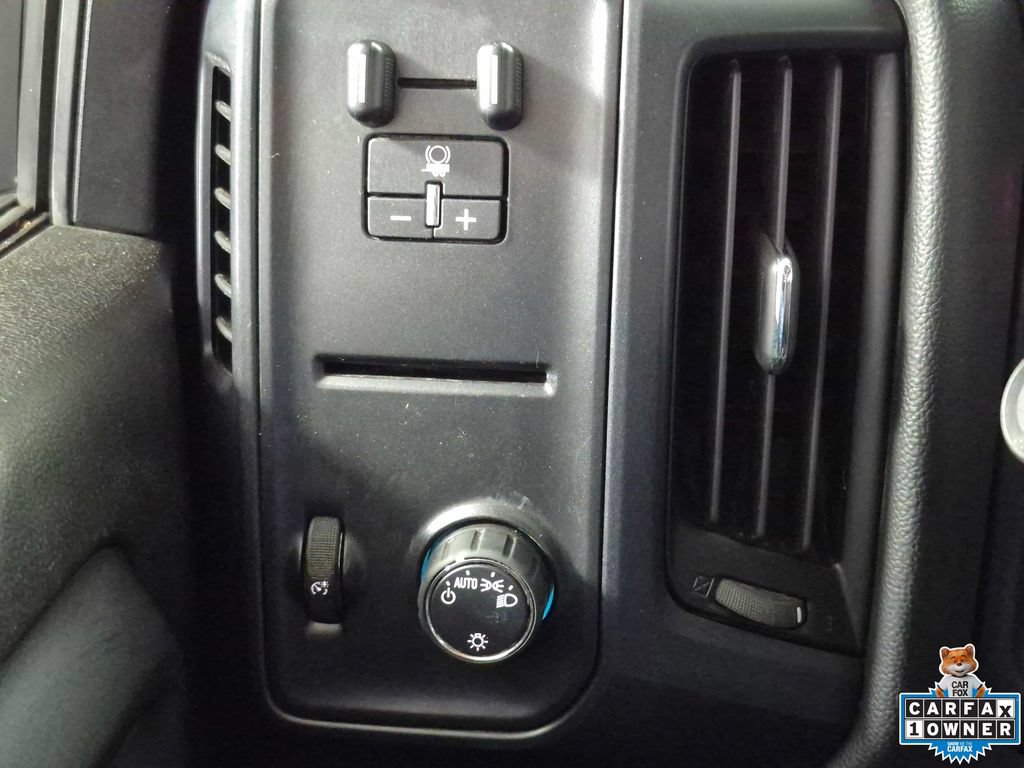 Used 2018 Chevrolet Silverado 1500 W/T w/ WT Convenience Package AWD/4WD image 17