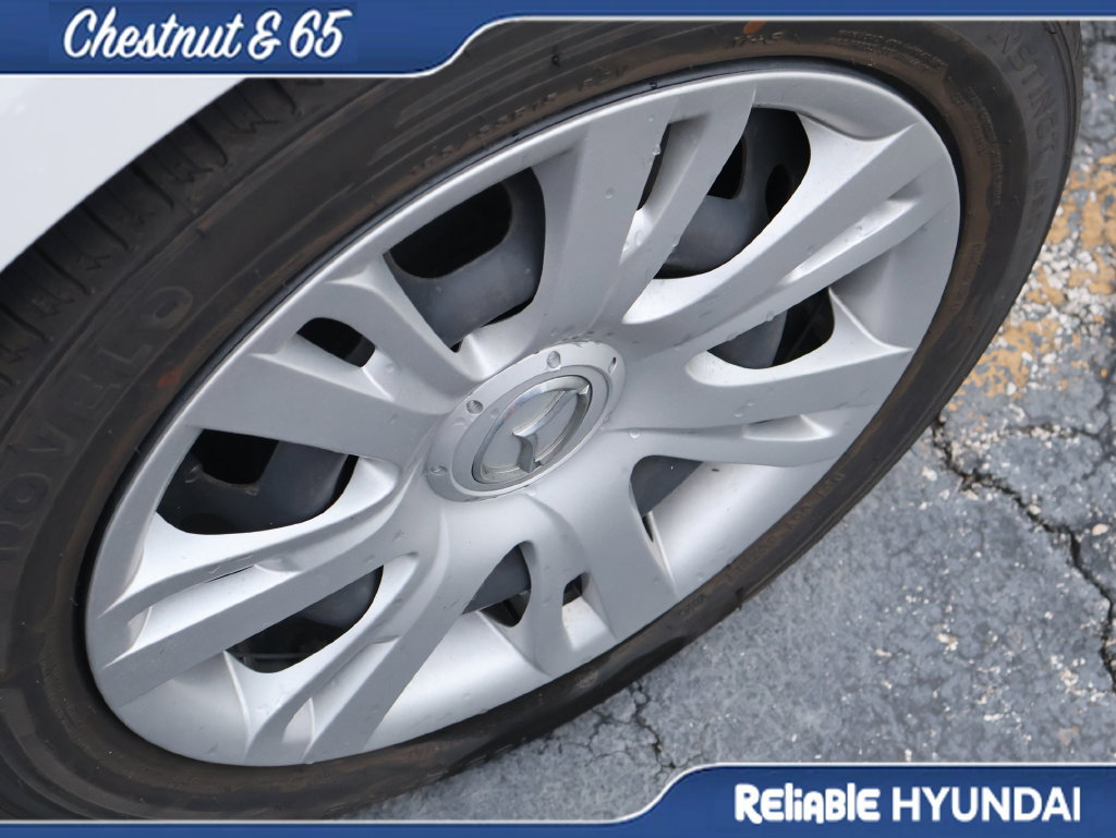 Used 2014 MAZDA MAZDA2 Sport FWD image 24