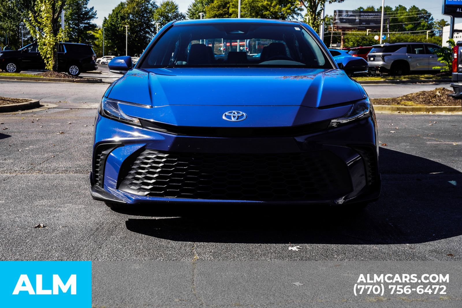 Used 2025 Toyota Camry SE image 12