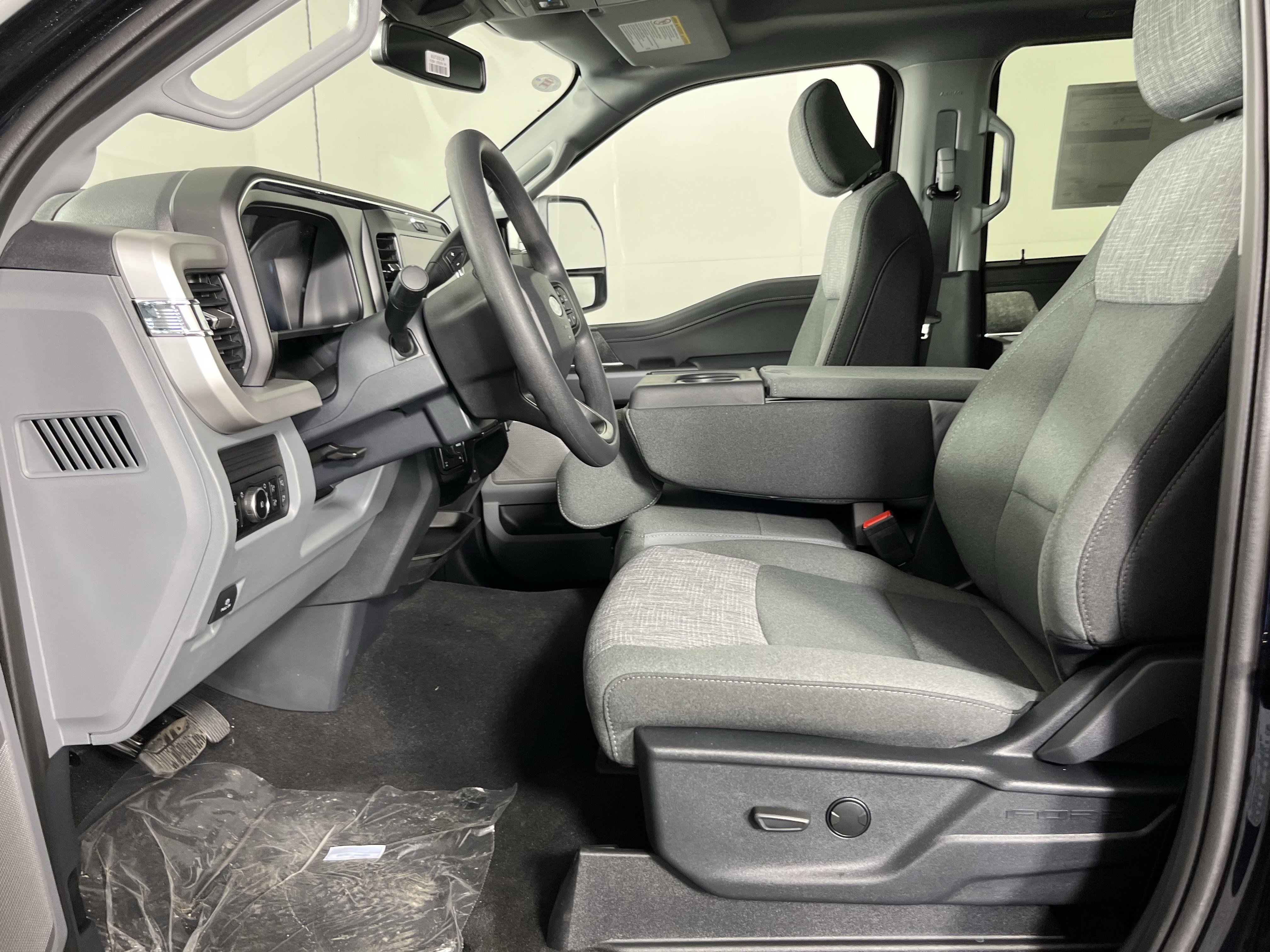 New 2026 Ford F350 XLT AWD/4WD image 9
