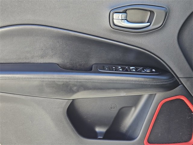 Used 2020 Jeep Compass Latitude image 22