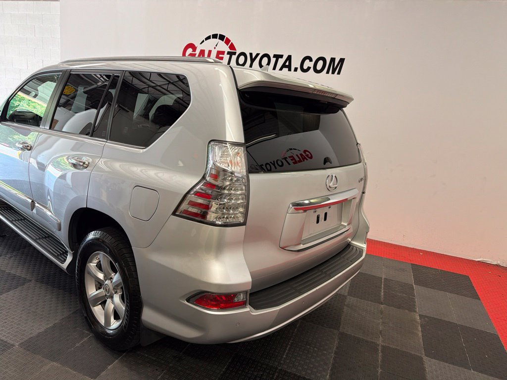 Used 2015 Lexus GX 460 w/ Comfort Package AWD/4WD image 9