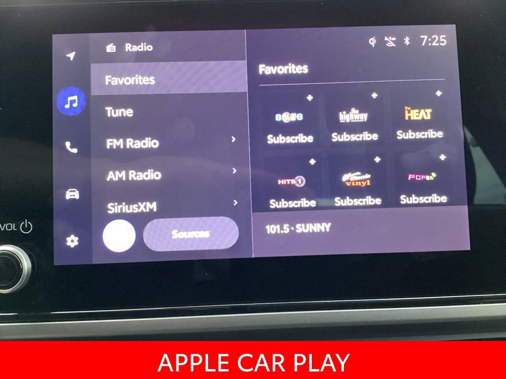 Used 2025 Toyota Camry SE FWD image 3