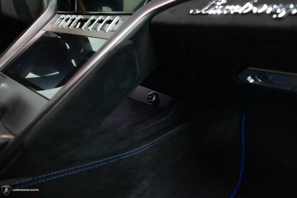 Used 2024 Lamborghini Urus Performante image 44
