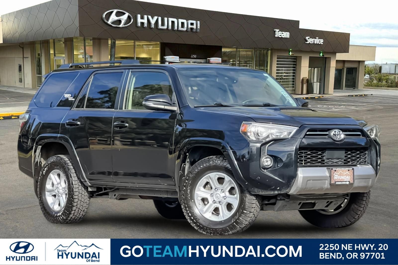 Used 2021 Toyota 4Runner TRD Off-Road Premium w/ Moonroof Package AWD/4WD image 1