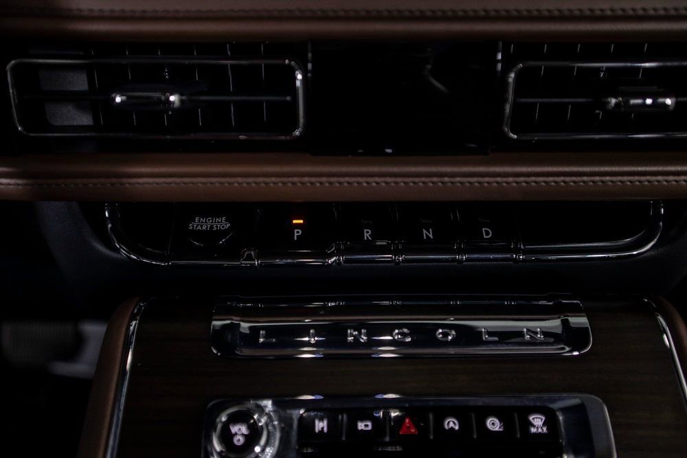 Used 2025 Lincoln Aviator Reserve w/ Equipment Group 201A image 32