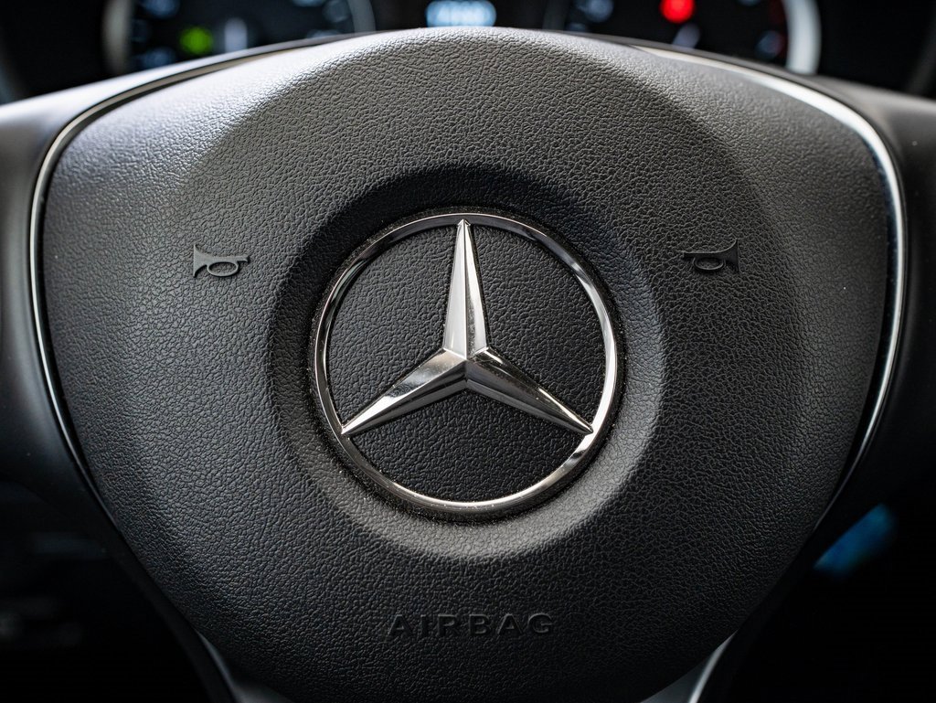 Used 2023 Mercedes-Benz Metris Passenger image 25