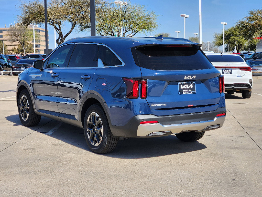 New 2026 Kia Sorento S image 3