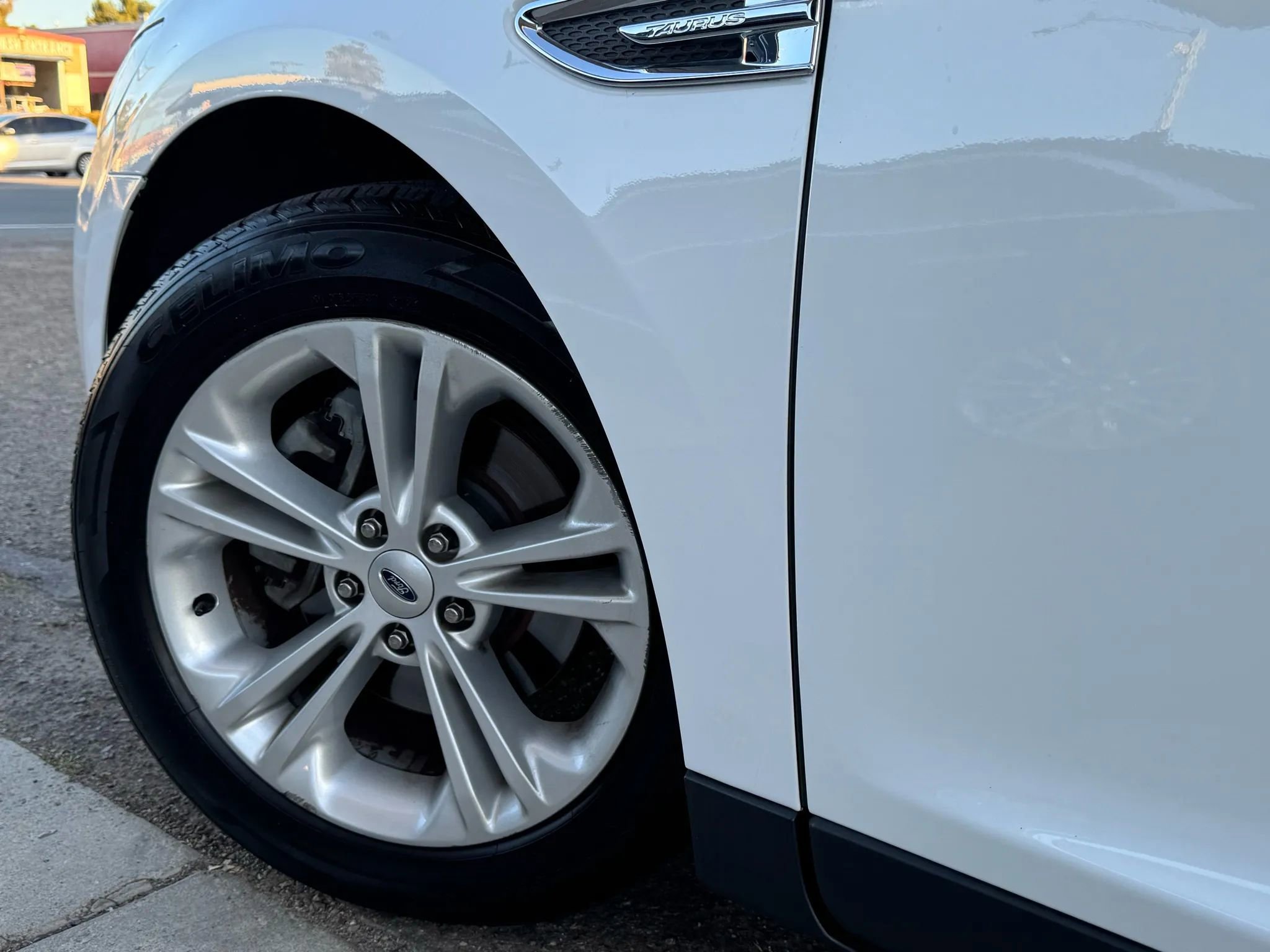 Used 2018 Ford Taurus SEL w/ Equipment Group 201A image 8
